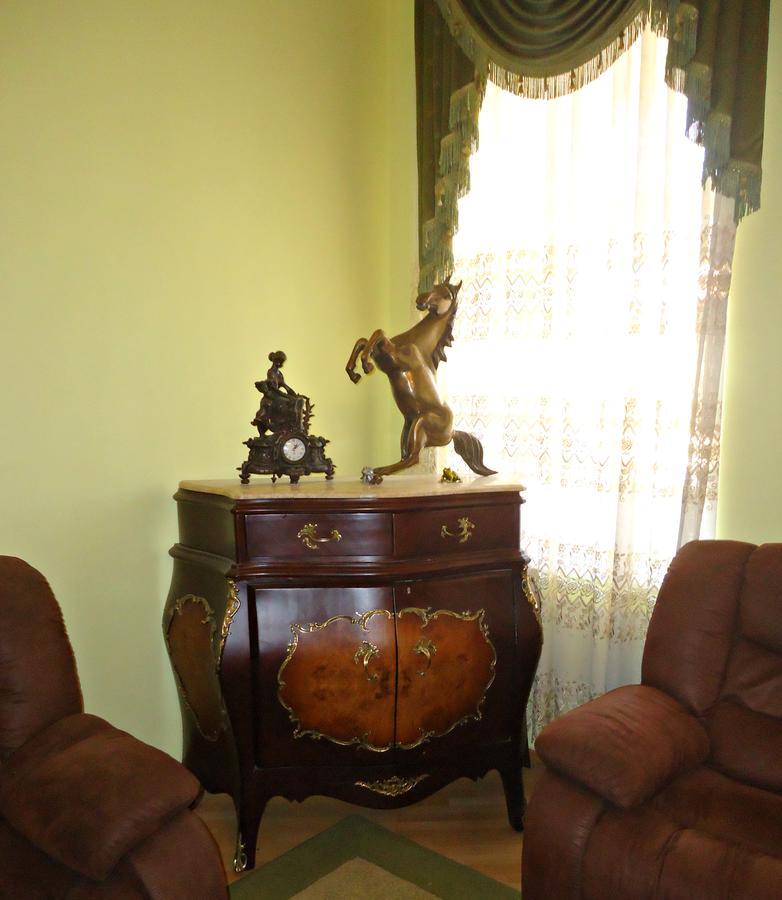 Bed and Breakfast Albatros Tbilisi Exterior foto
